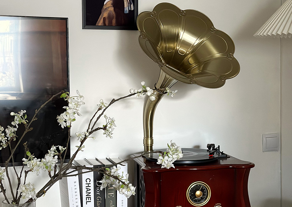 Назад в золотую эпоху музыки с Alive Audio Gramophone!